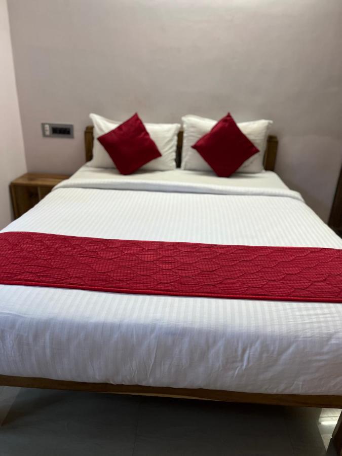 Tulip Villa 3Bhk 2Bhk And 1Bhk Located Near Chunnambar Boat House And Paradise Beach Pūrnānkuppam エクステリア 写真